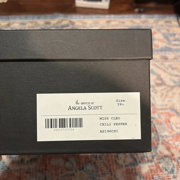 The Office of Angela Scott Miss Cleo Pointed Toe Loafer Pump SZ 39.5 NIB - Picture 10 of 10